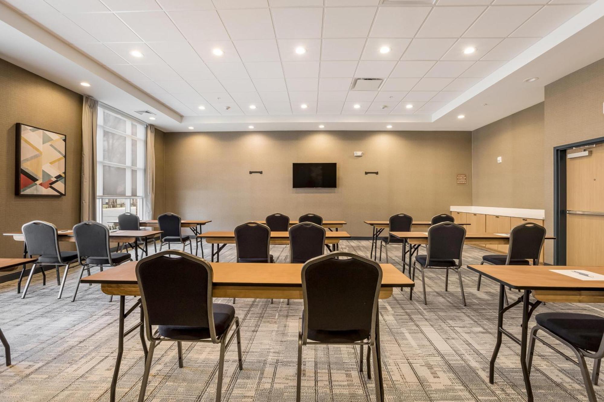 Four Points By Sheraton Elkhart Esterno foto