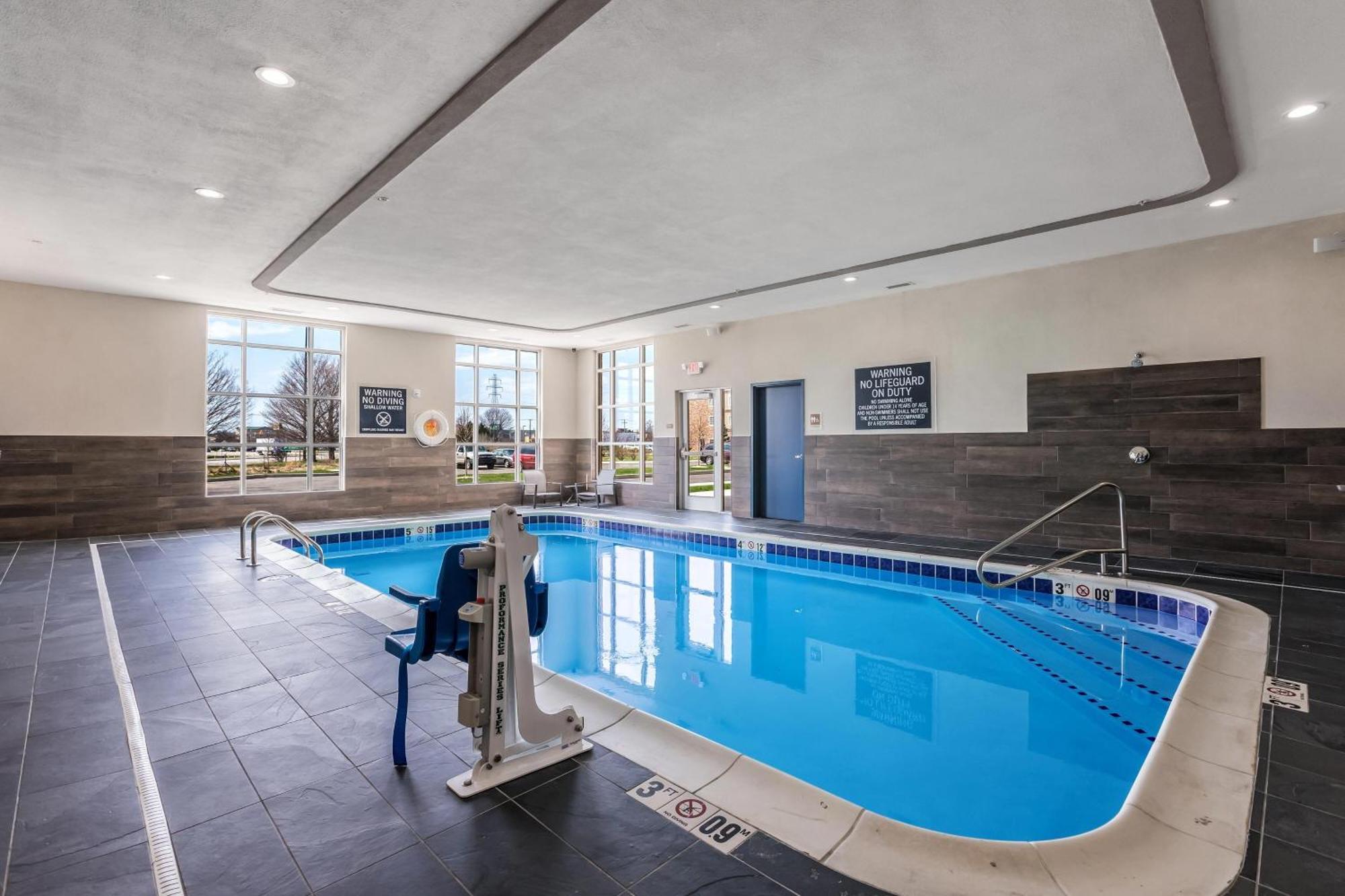 Four Points By Sheraton Elkhart Esterno foto