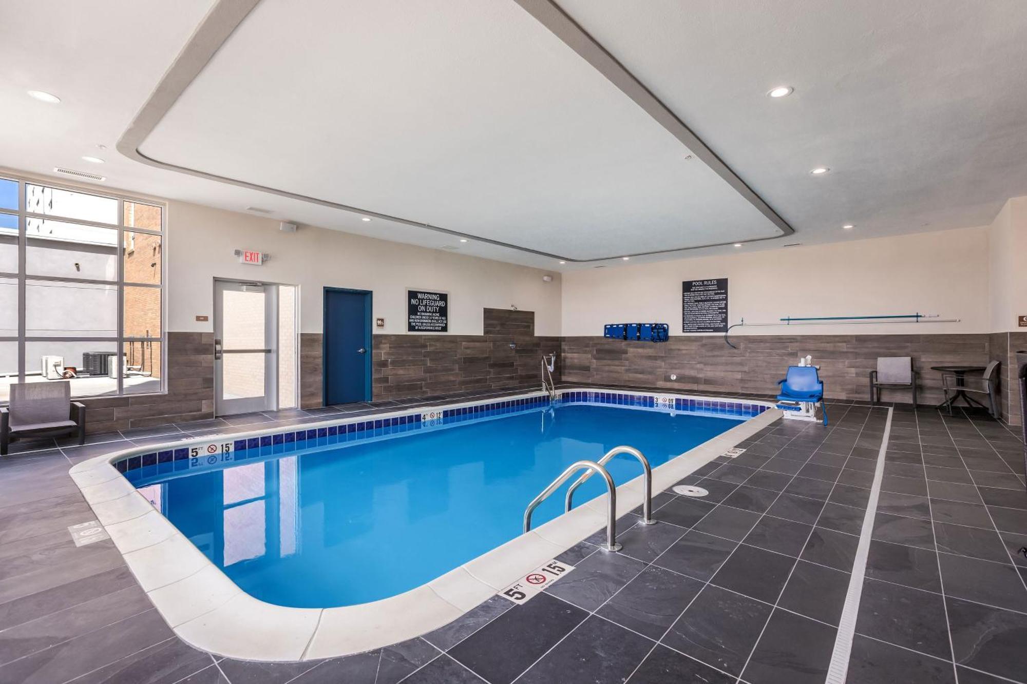Four Points By Sheraton Elkhart Esterno foto