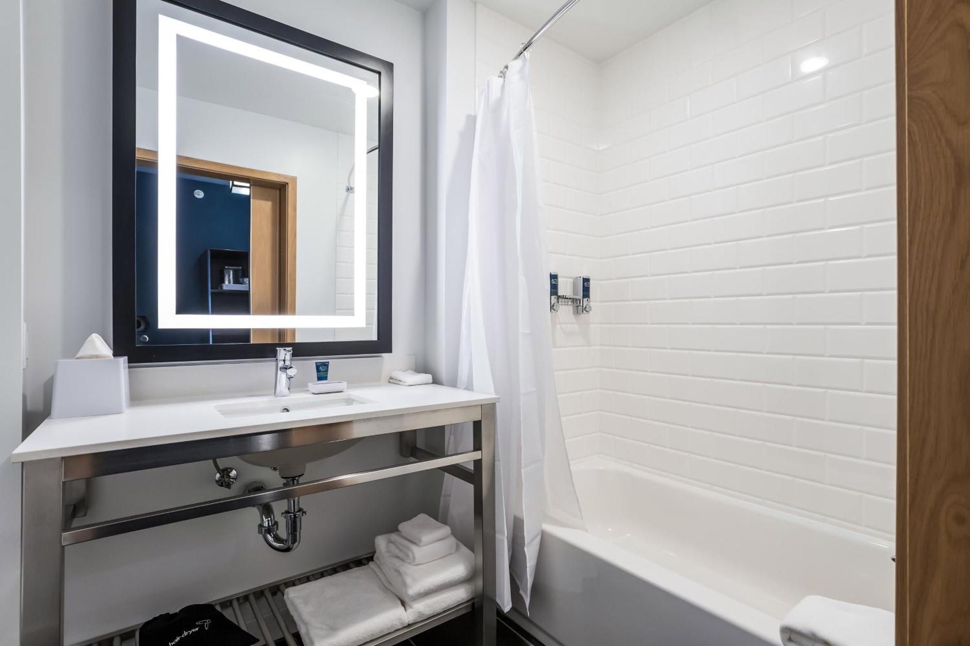 Four Points By Sheraton Elkhart Esterno foto